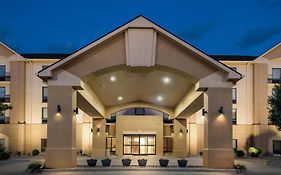 Days Inn & Suites By Wyndham Cedar Rapids